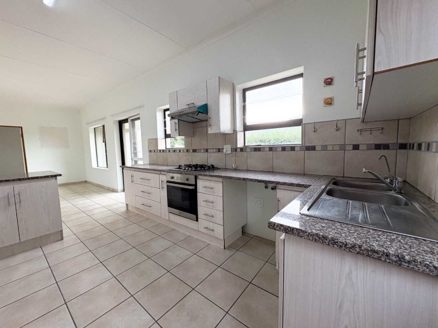2 Bedroom Property for Sale in Stilbaai Wes Western Cape